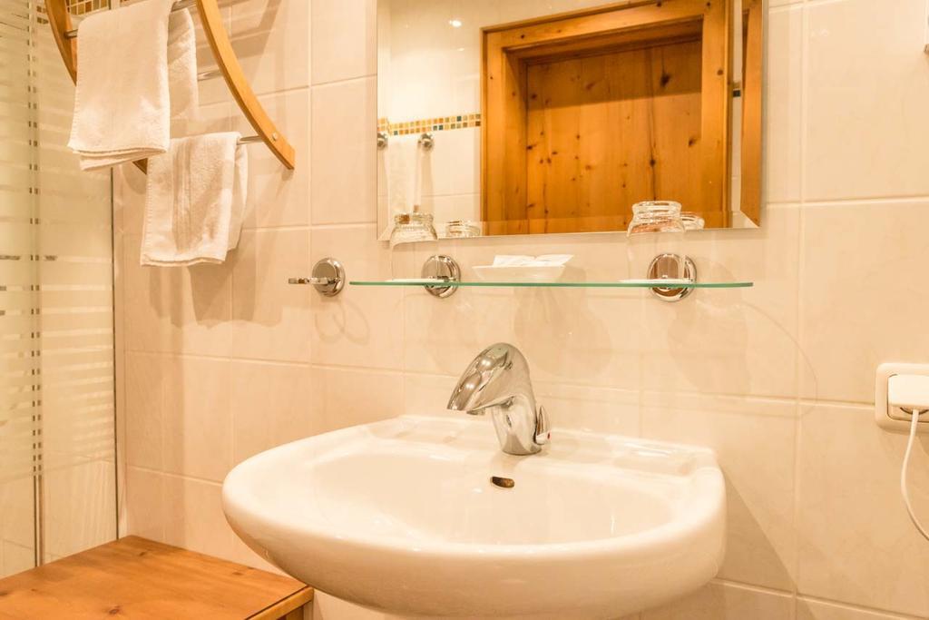 Metzgerei Gasthof Oberhauser - Hotel Zur Post Egling Ngoại thất bức ảnh