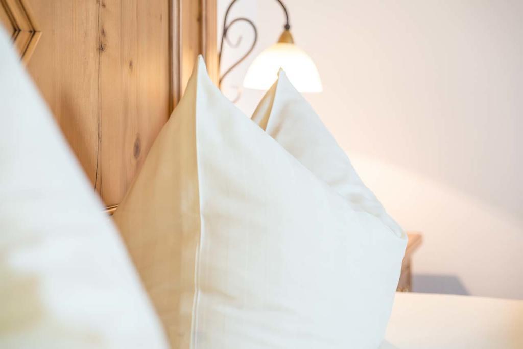 Metzgerei Gasthof Oberhauser - Hotel Zur Post Egling Ngoại thất bức ảnh